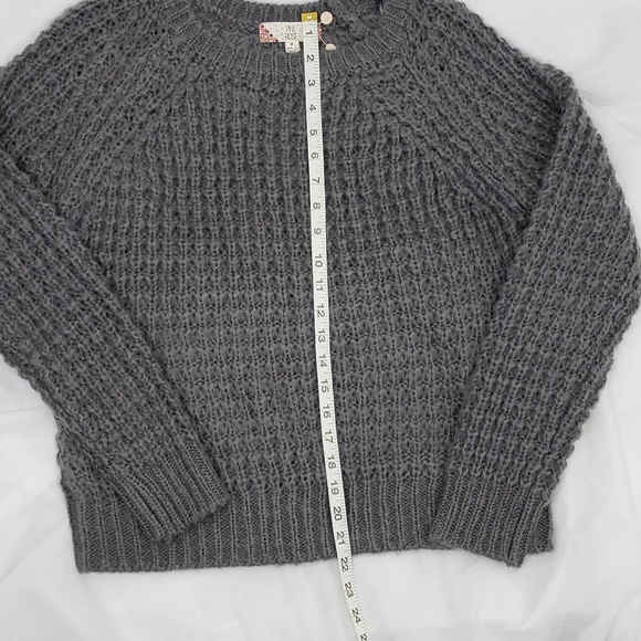 Pink Rose sweater - Picture 3 of 5